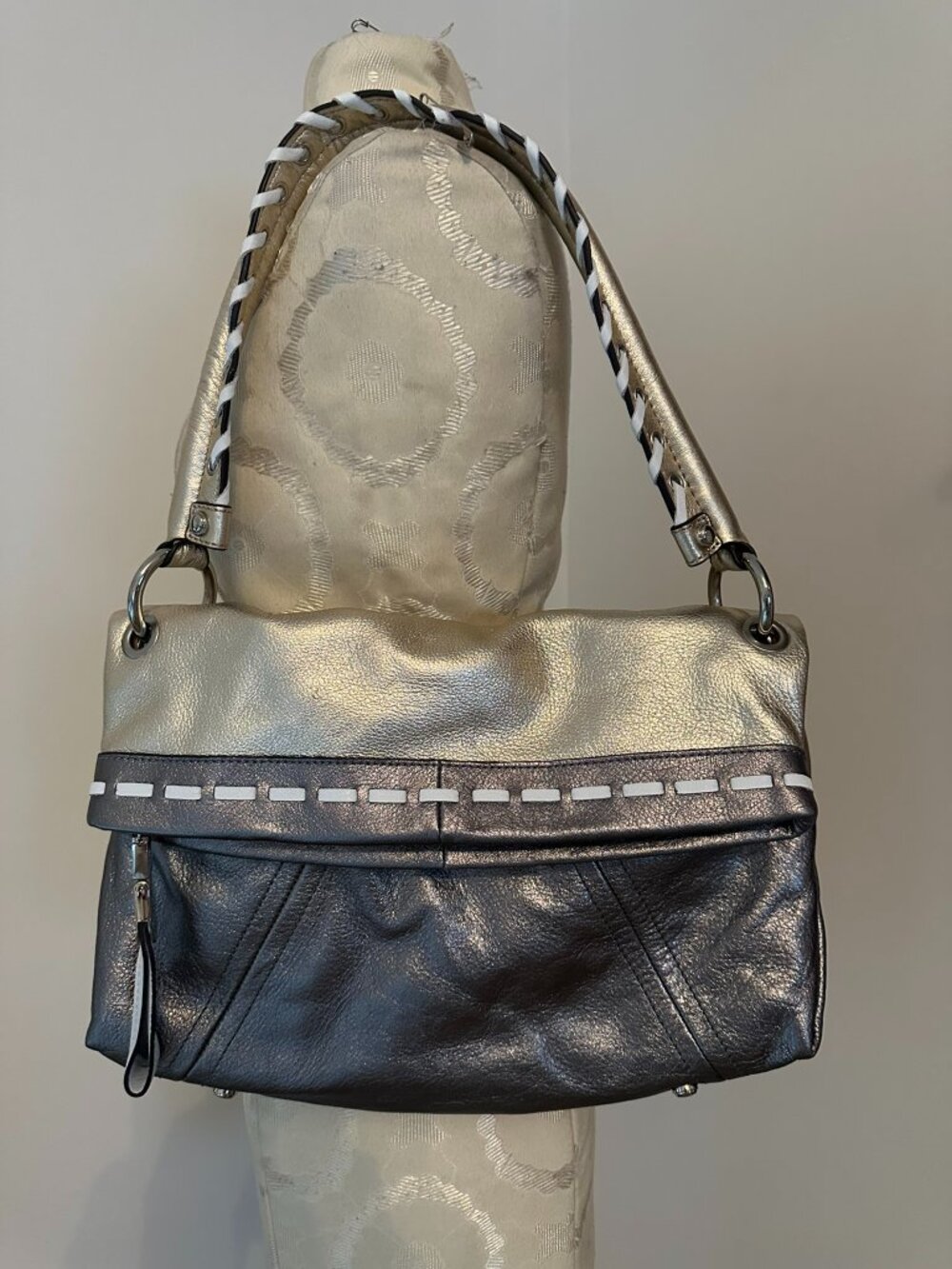 NEW B. Makowsky Metallic Leather Y2K Whipstitch Handle Shoulder Slouch Bag Purse